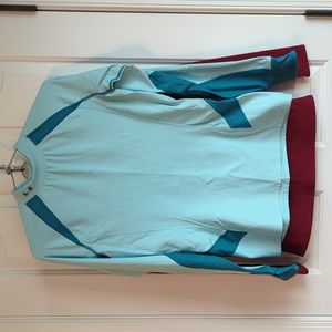 Bundle of 2 Under Armour Cold Gear Turtlenecks